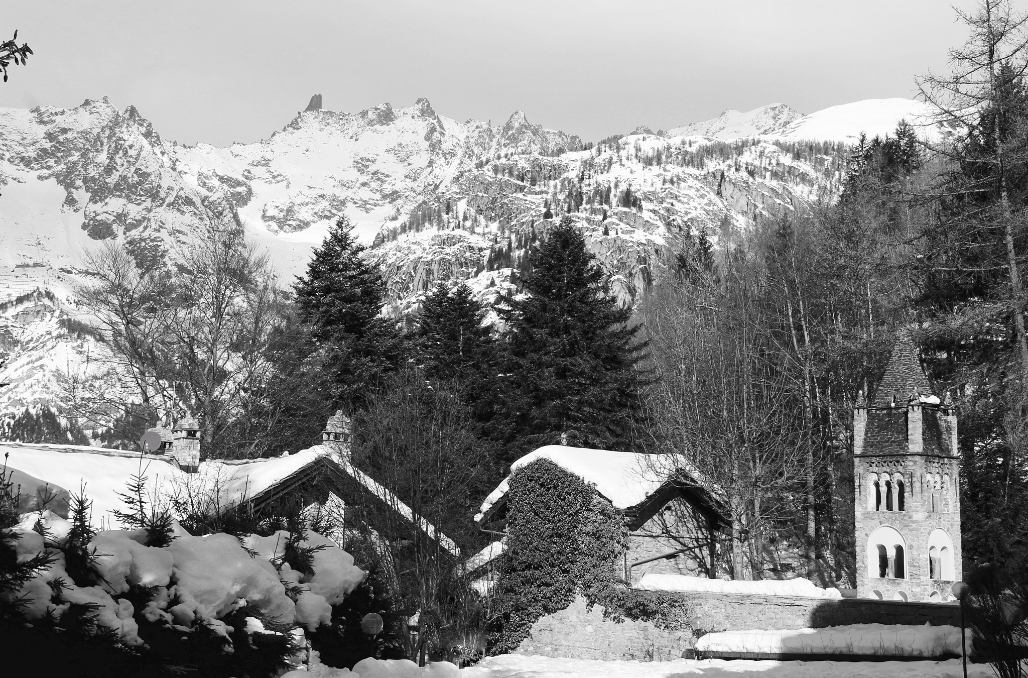 Canon EF-S 18-200mm F3.5-5.6 IS sample photo. Dent du geant photography