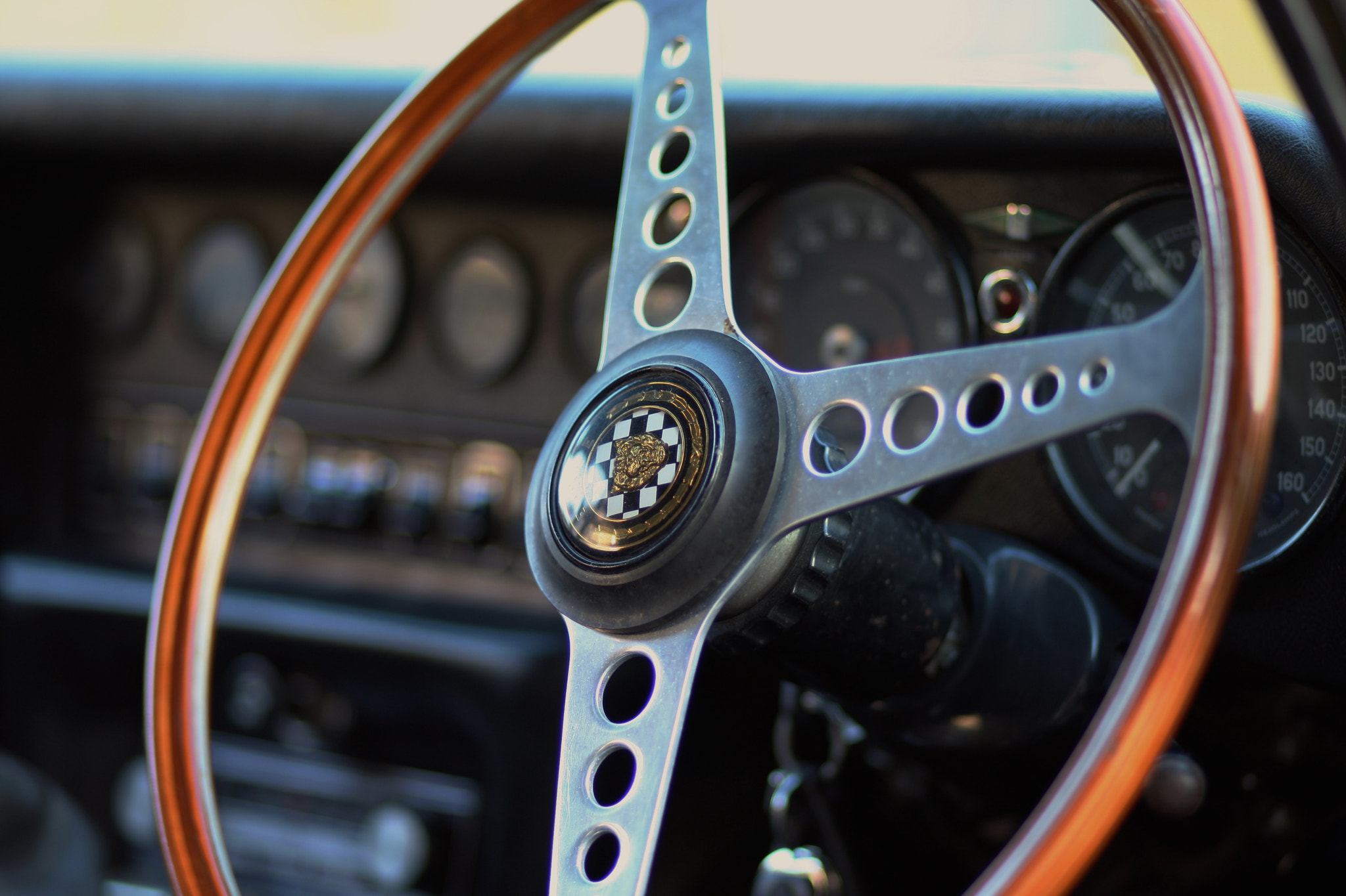Canon EOS-1D Mark III sample photo. Jaguar e-type photography