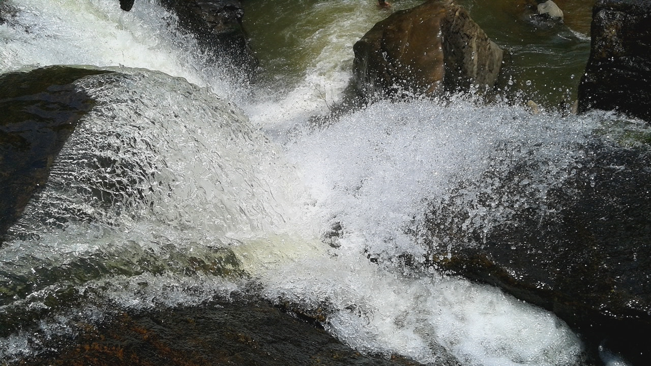 Samsung Galaxy S3 Slim sample photo. Sounds of water : a secret place ( matilde - es - brazil ) photography