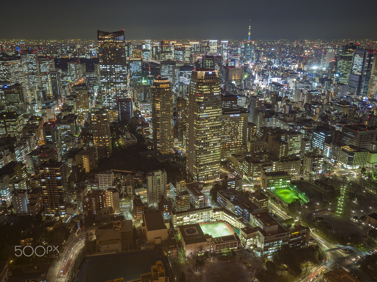 Panasonic Lumix DMC-GH4 + Olympus M.Zuiko Digital ED 7-14mm F2.8 PRO sample photo. Tokyo skyline,japan photography