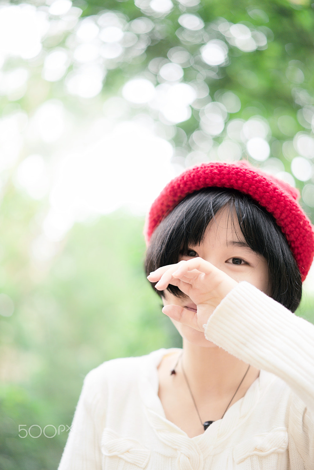 Sony a7S + Sony Sonnar T* FE 55mm F1.8 ZA sample photo. Forest girl photography