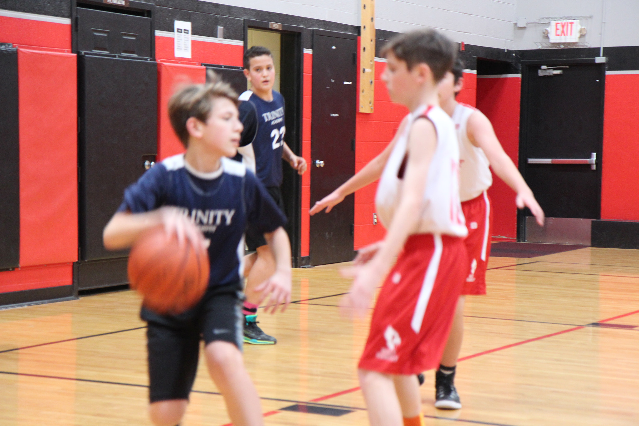 Canon EOS 650D (EOS Rebel T4i / EOS Kiss X6i) sample photo. Jr high game-feb 6 photography