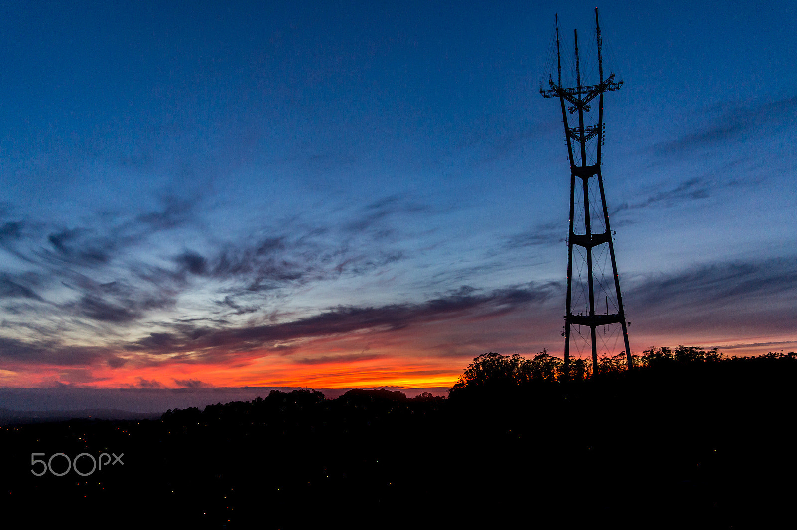 Sony E 18-200mm F3.5-6.3 OSS sample photo. Sutro tower at sunset photography