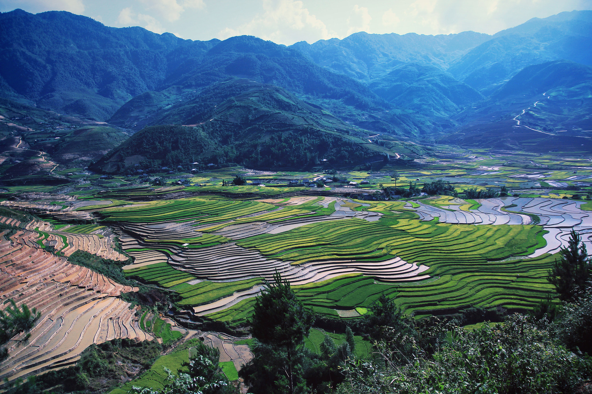 Canon EOS 550D (EOS Rebel T2i / EOS Kiss X4) sample photo. A magical valley photography