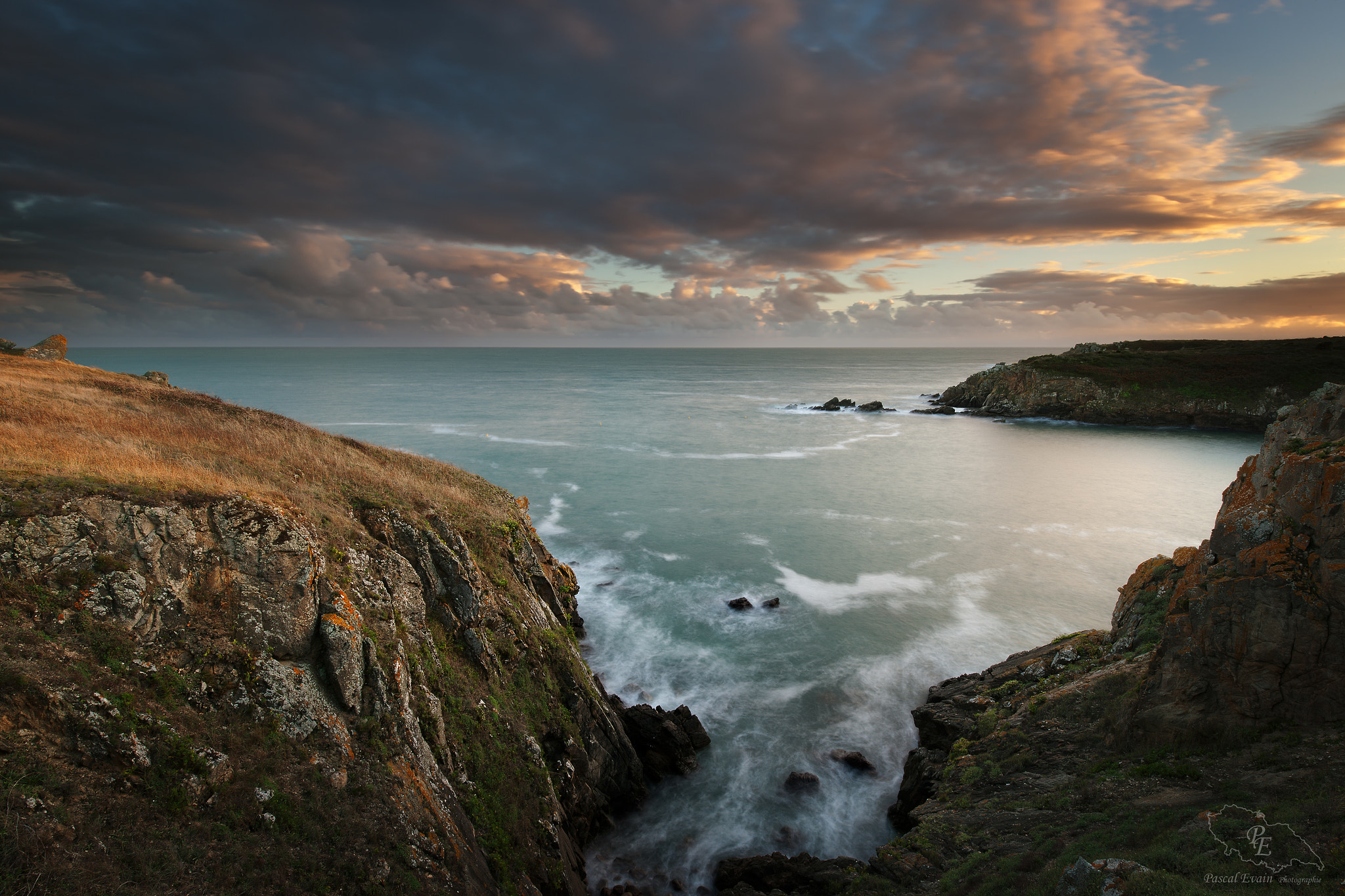 Canon EOS-1Ds Mark III sample photo. Sunset on yeu photography