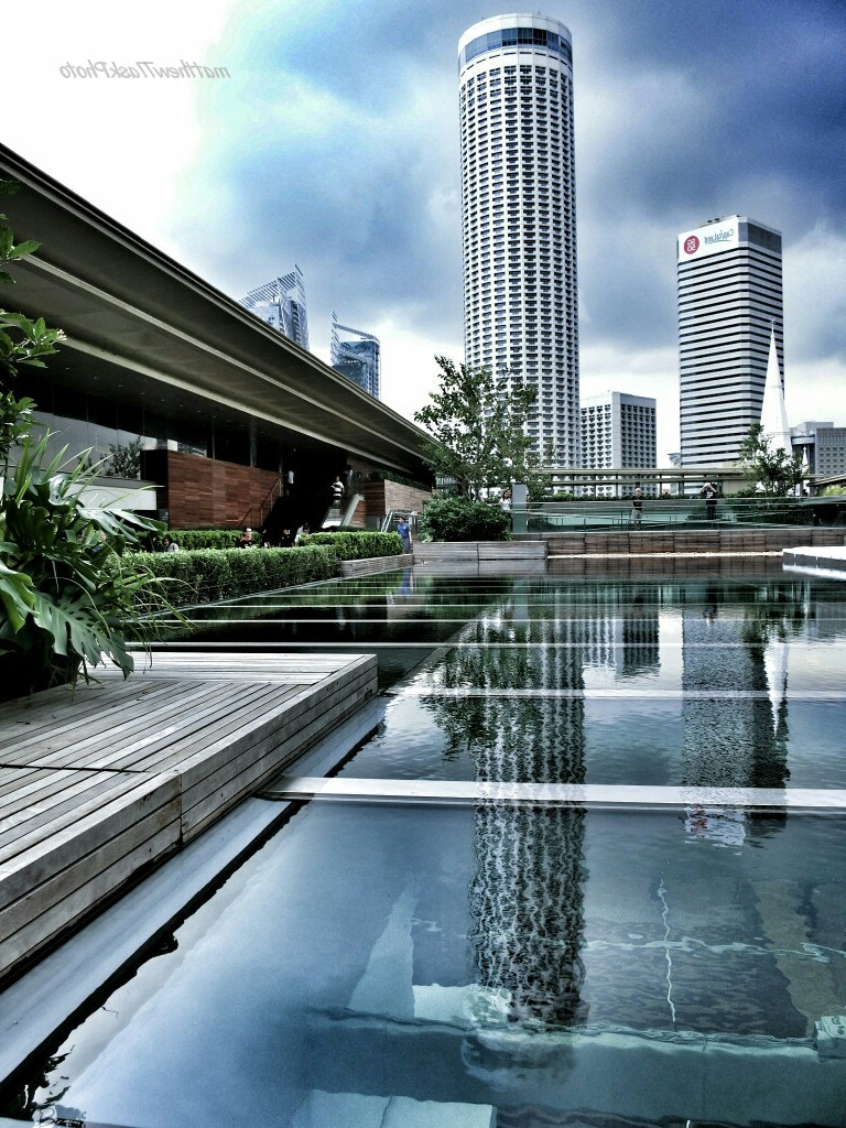 CASIO EX-100 sample photo. Reflected photography
