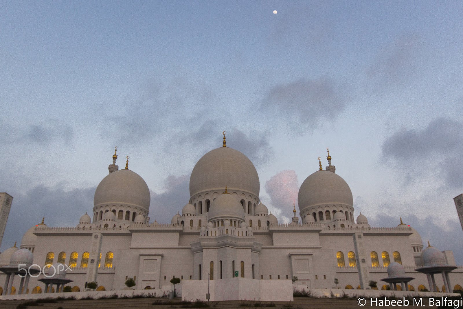 Canon EOS 100D (EOS Rebel SL1 / EOS Kiss X7) + Sigma 10-20mm F4-5.6 EX DC HSM sample photo. Sheikh zayed mosque photography