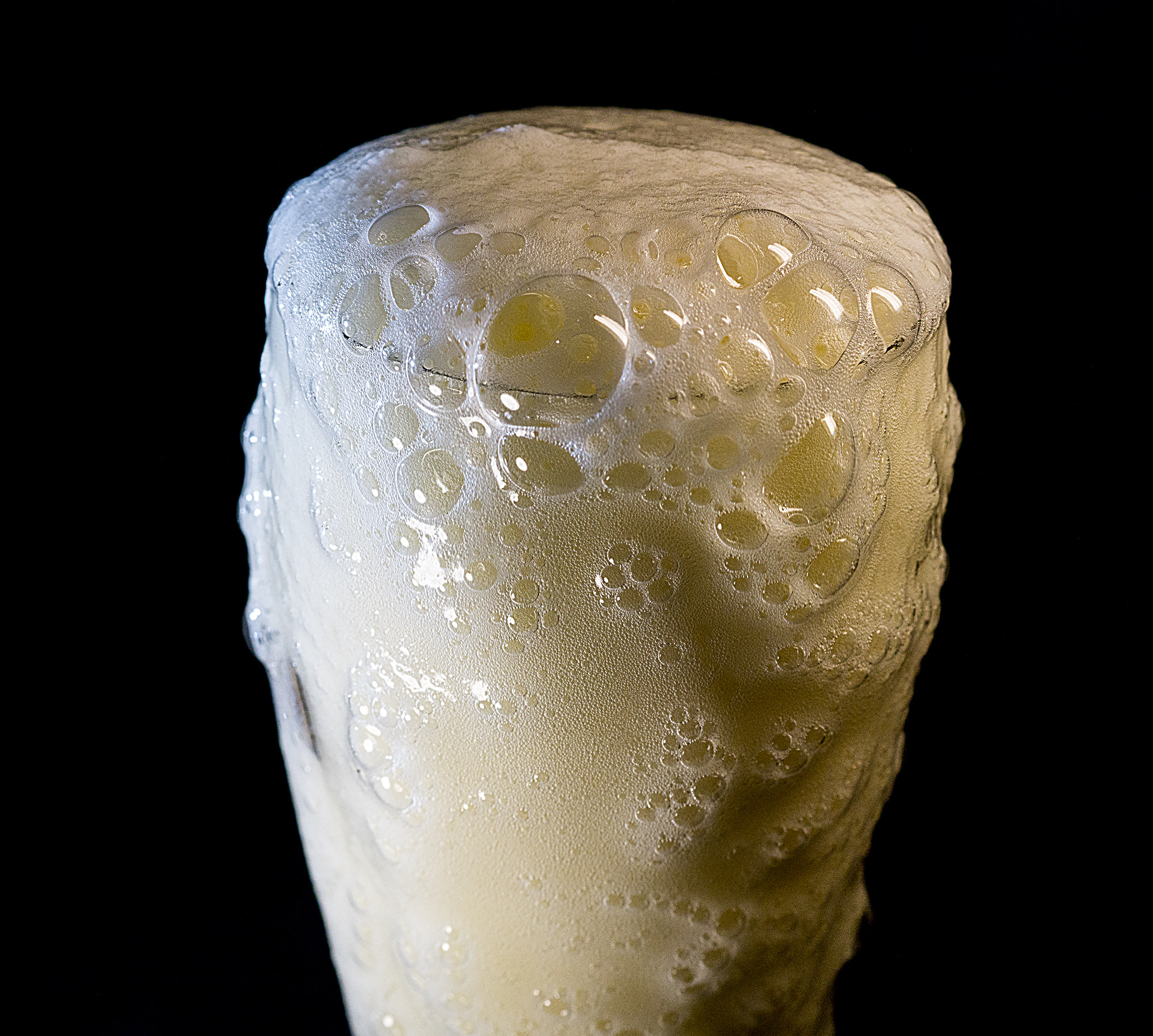 Sony SLT-A58 + Sony DT 30mm F2.8 Macro SAM sample photo. Beer.... photography