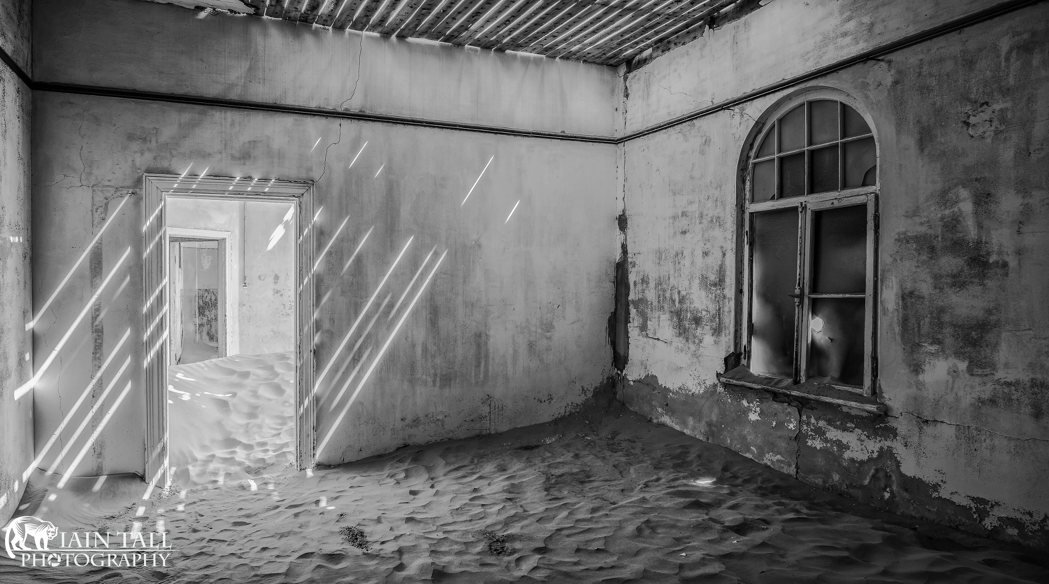 Canon TS-E 24mm f/3.5L sample photo. Room with a view photography