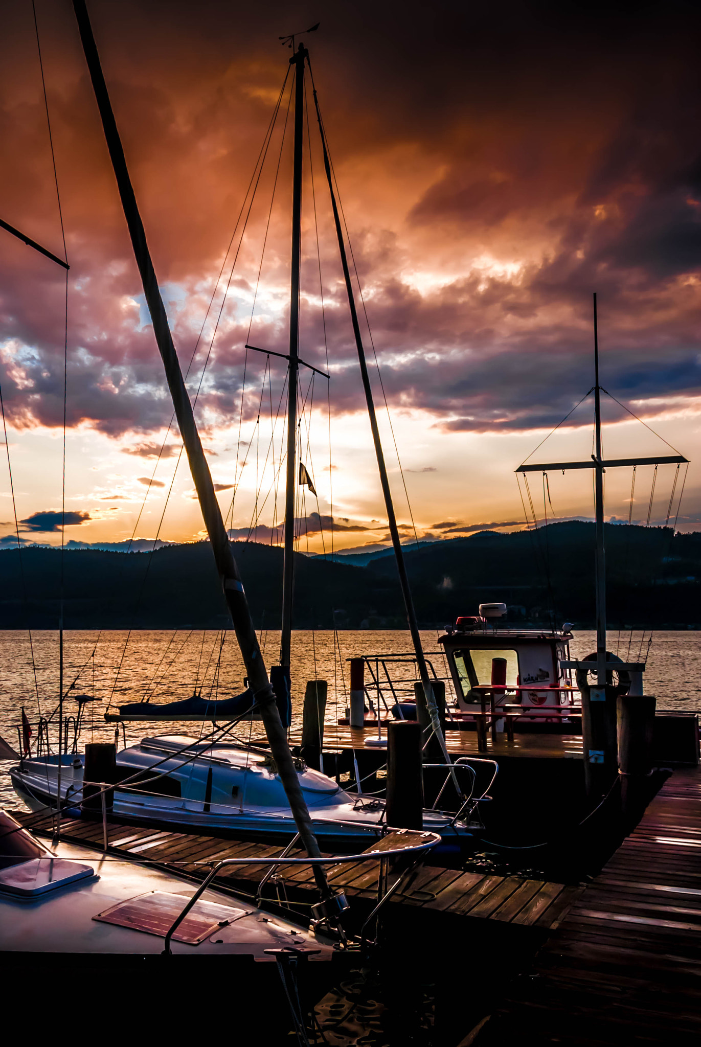 Nikon D40X sample photo. Sunset boats photography