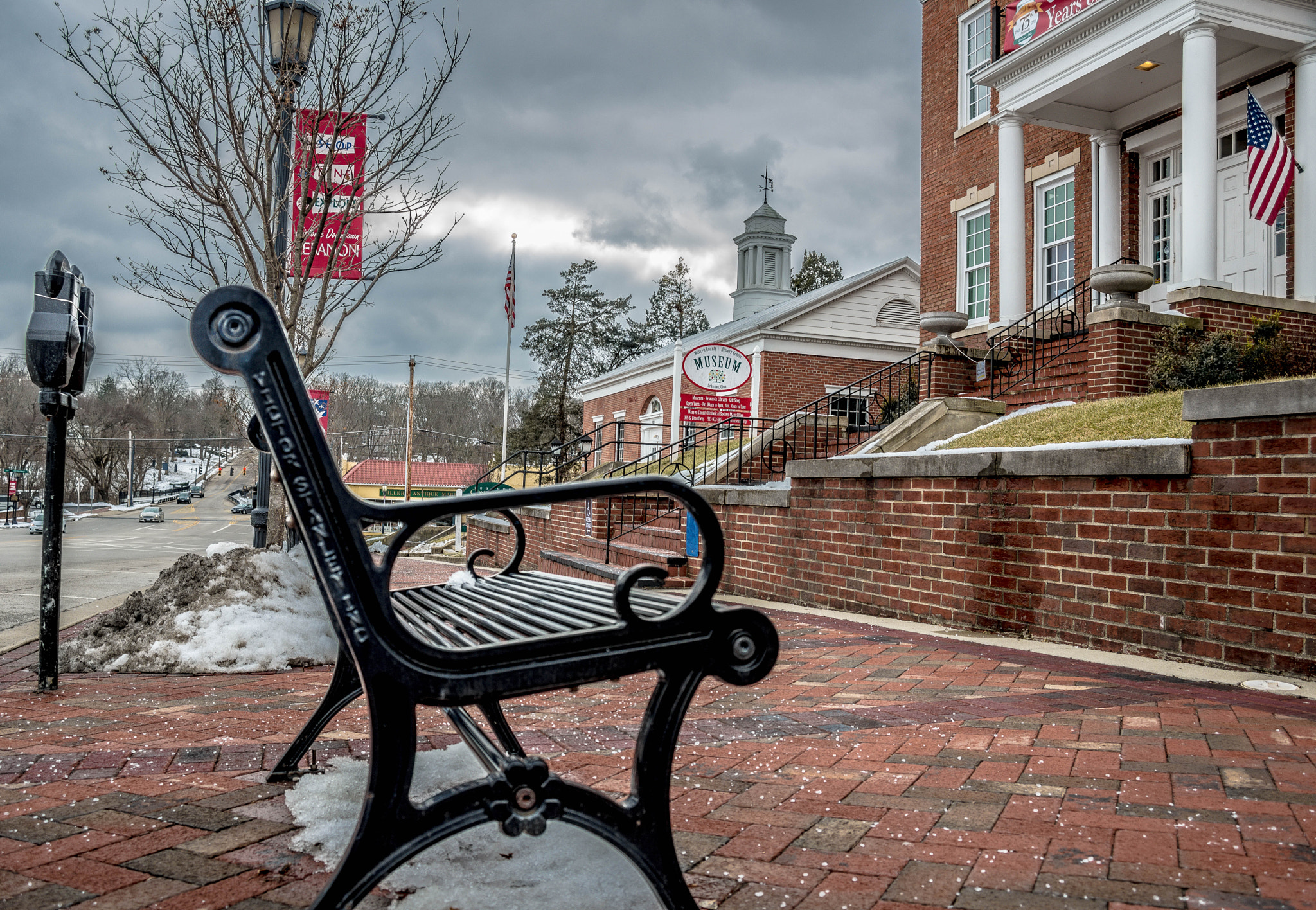 AF Zoom-Nikkor 28-80mm f/3.5-5.6D sample photo. Down town lebanon, ohio photography
