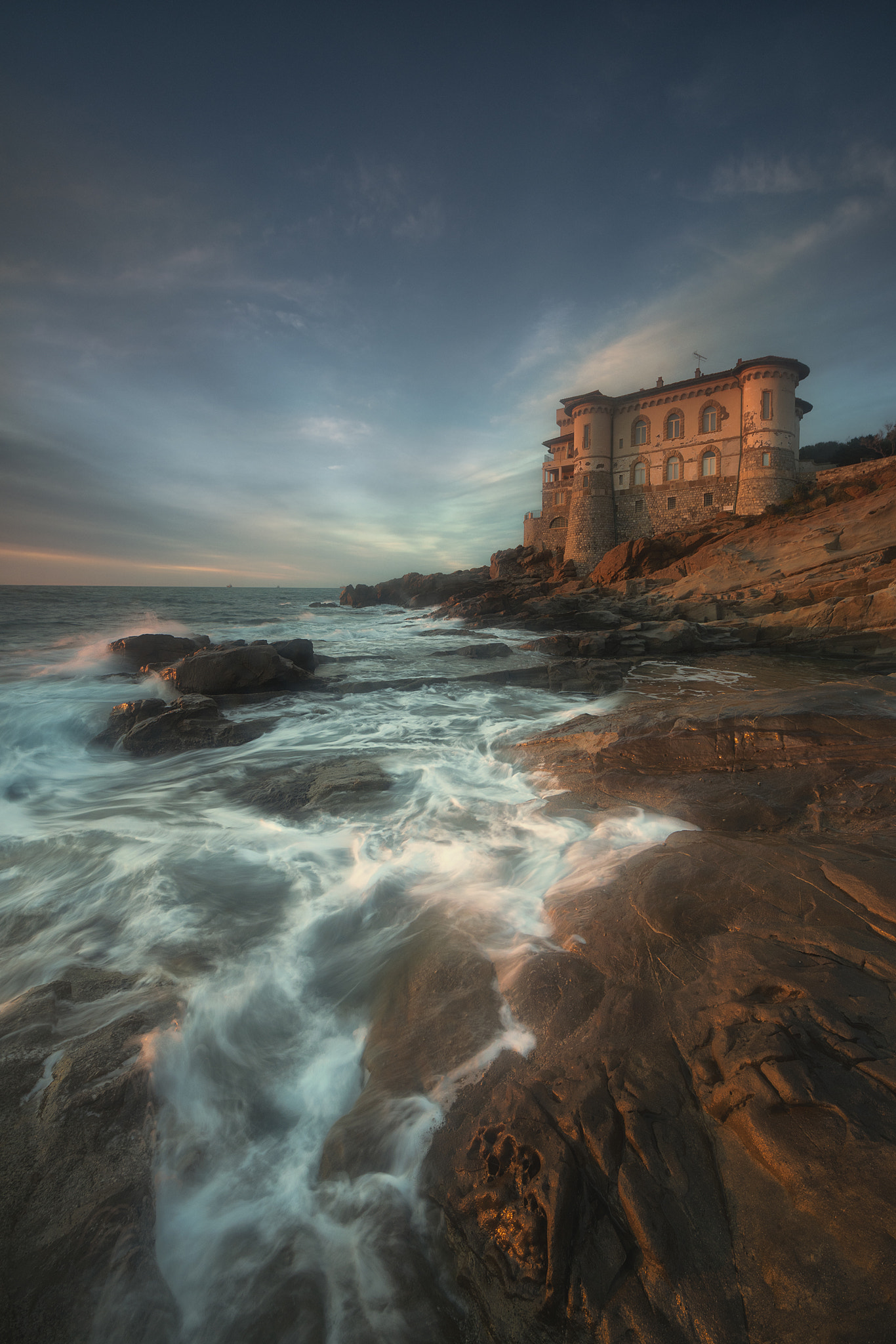 12-24mm F4.5-5.6 G SSM sample photo. Castello del boccale photography