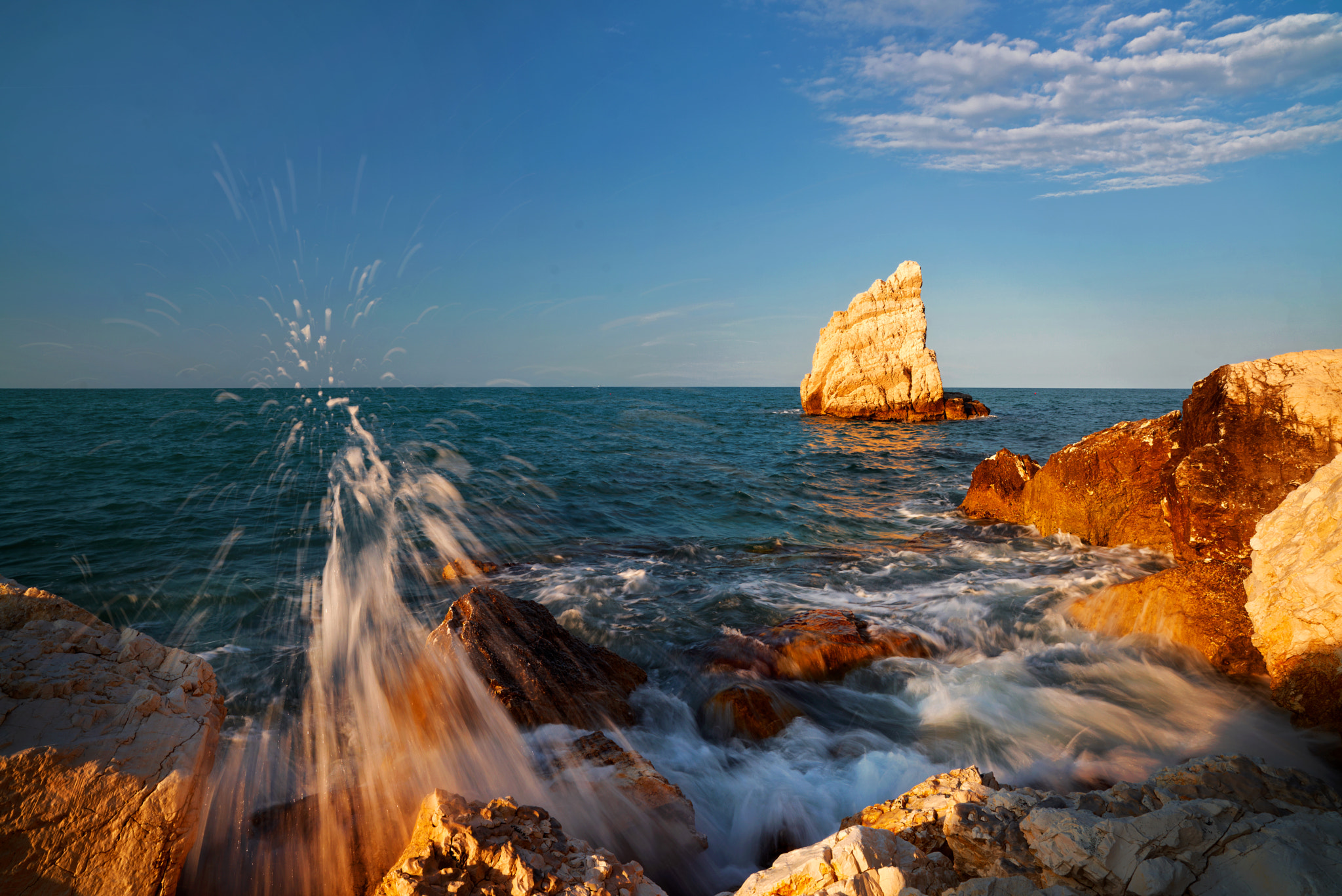 21mm F2.8 sample photo. In your face! photography