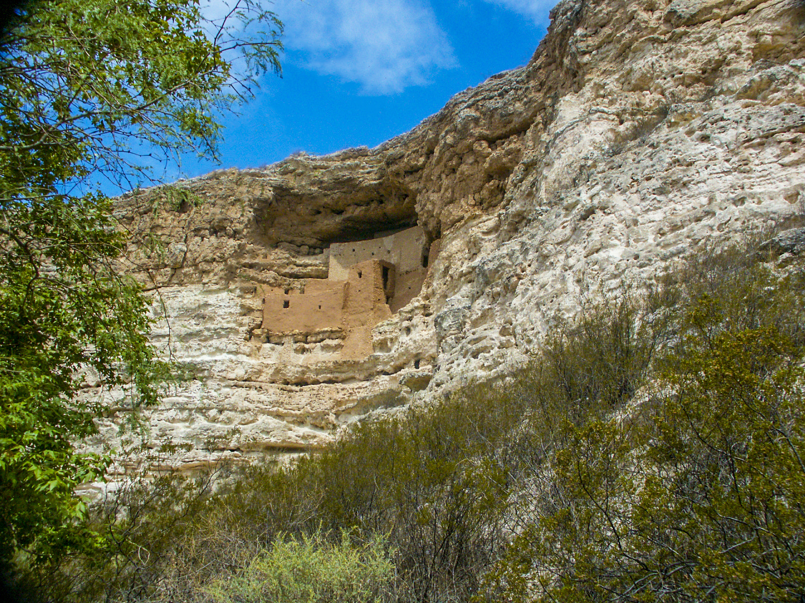 KONICA MINOLTA DiMAGE 7 sample photo. Montezumas castle--arizona photography