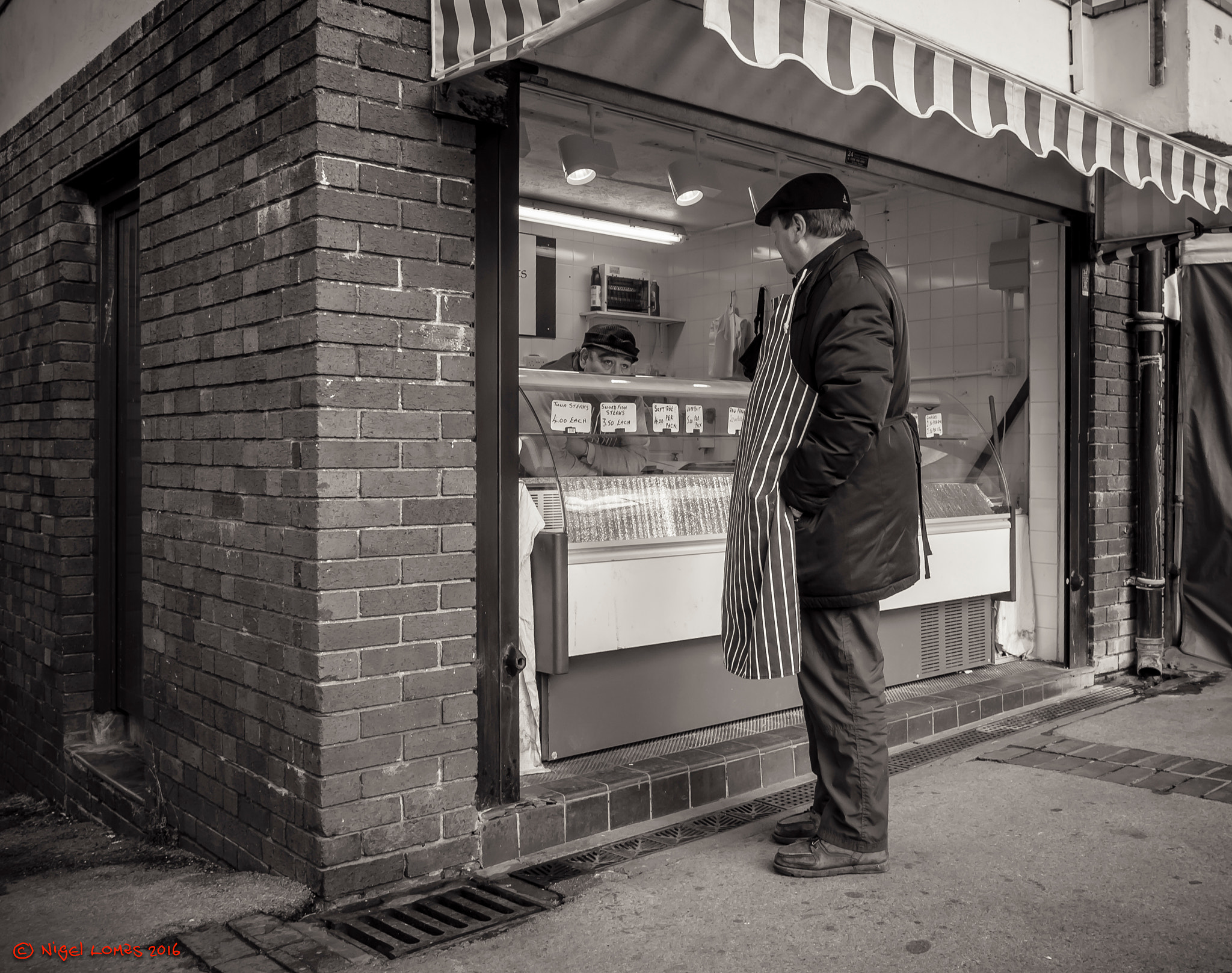 Olympus PEN E-P5 + OLYMPUS M.12mm F2.0 sample photo. Fishmonger photography