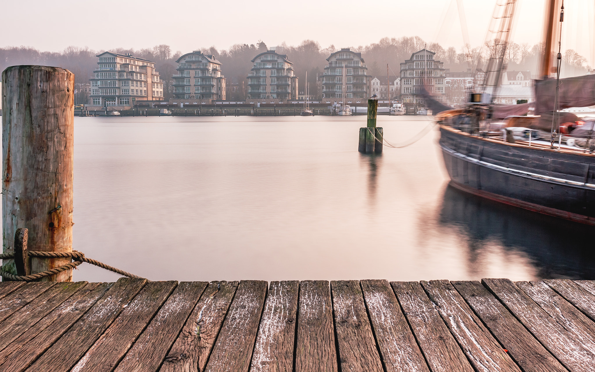 Canon EF 24mm F2.8 IS USM sample photo. Misty morning at flensburg photography