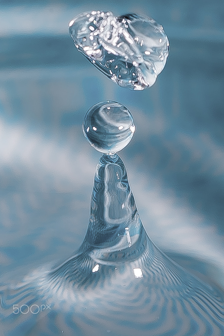 Sigma 105mm F2.8 EX DG OS HSM sample photo. Levitation photography
