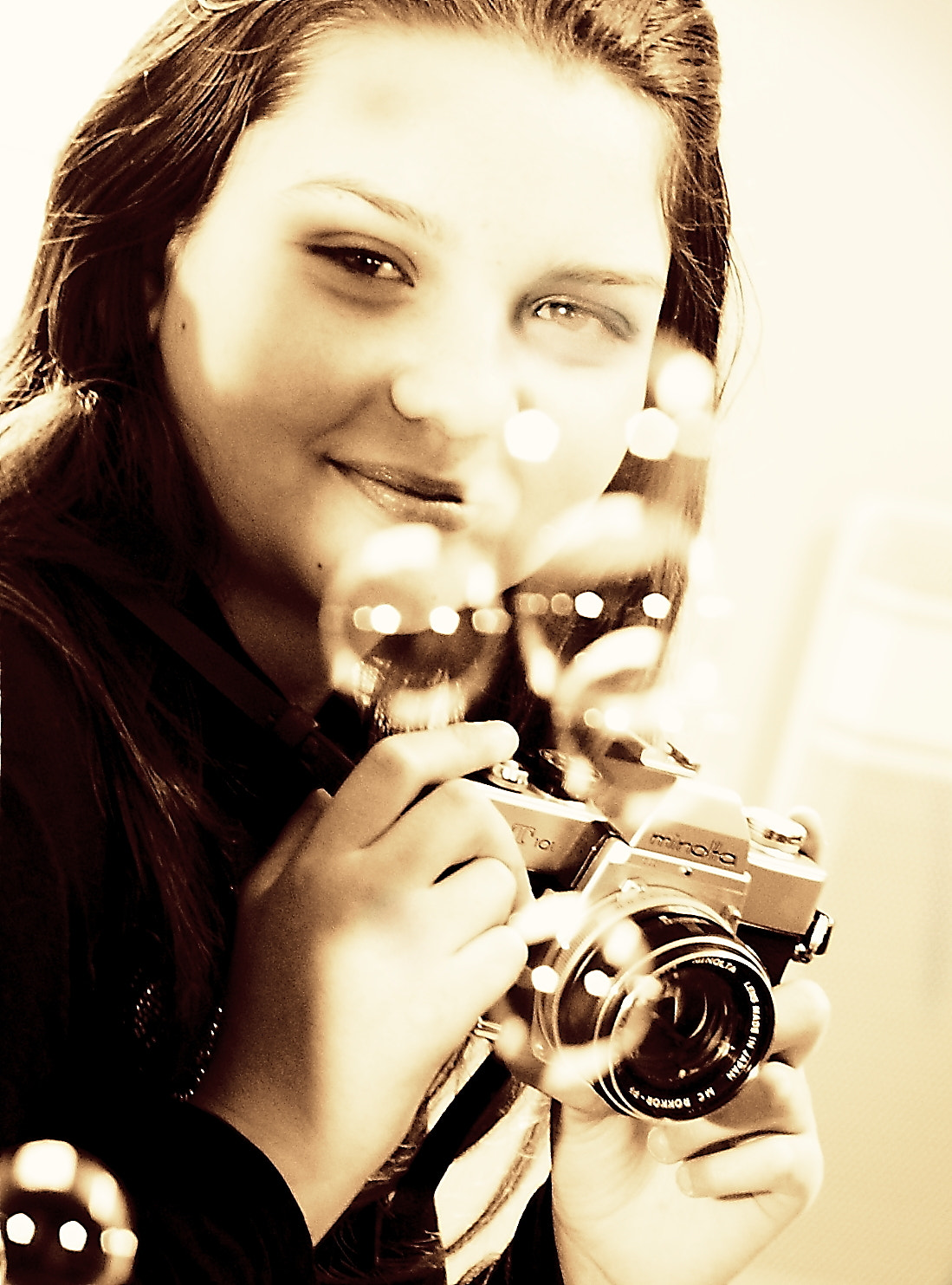 Canon EOS 50D + Canon EF 50mm F1.8 II sample photo. Behind bubbles photography