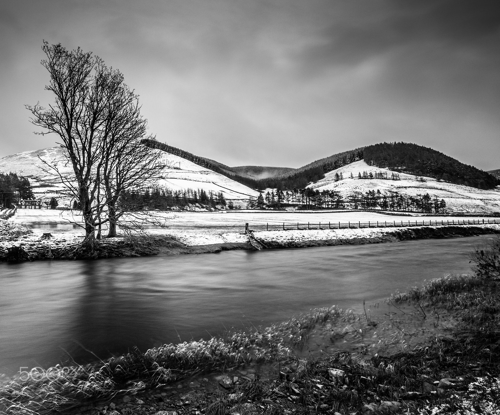 Canon EOS M + Sigma 10-20mm F4-5.6 EX DC HSM sample photo. Valley in the snowy hills photography