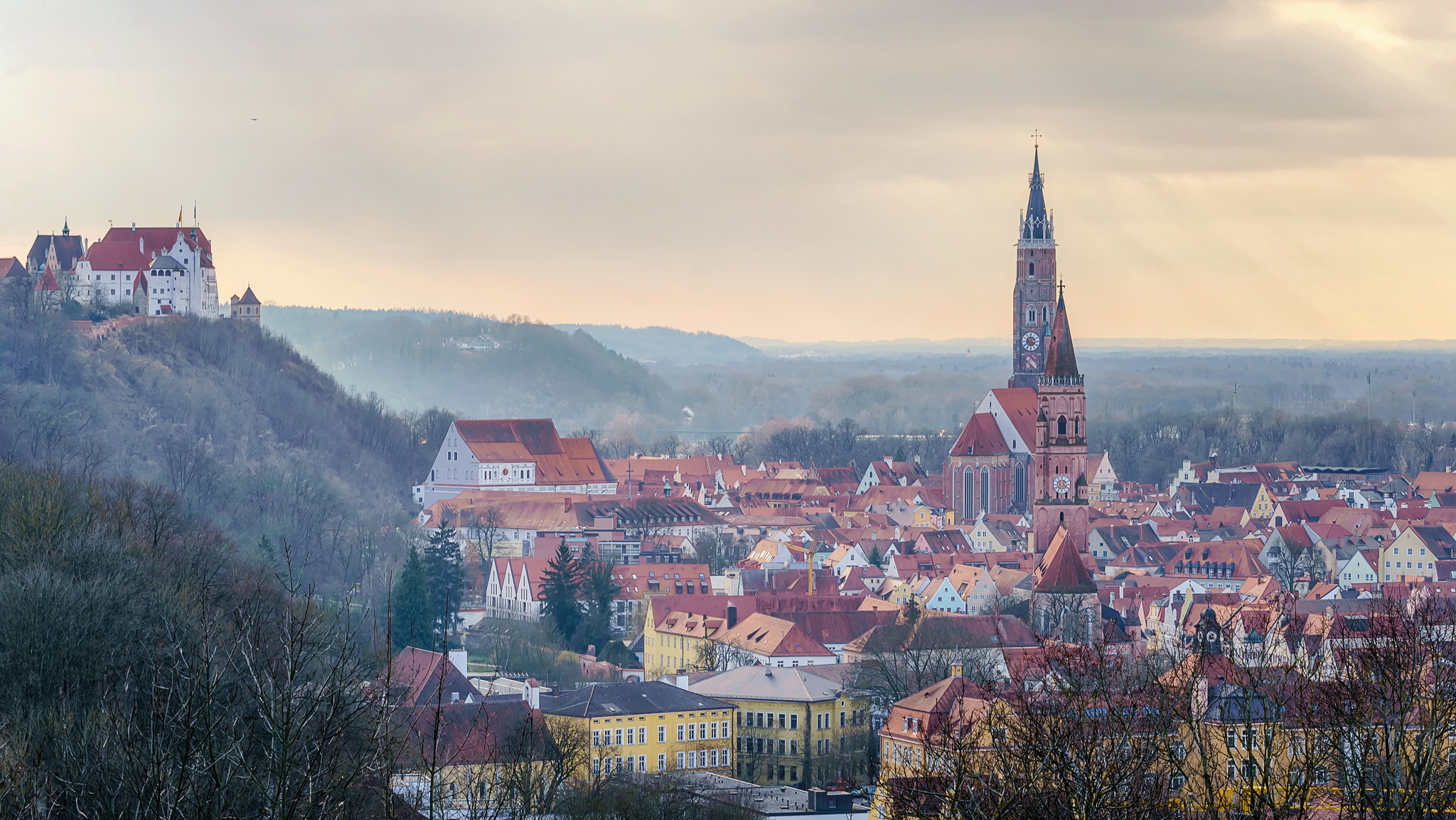 Sony a7R II + Canon EF 70-200mm F4L USM sample photo. The beautiful city of landshut photography