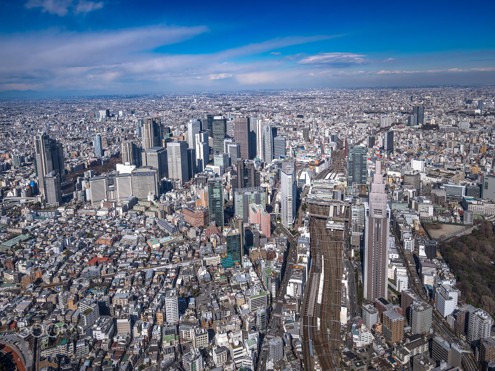 Pentax smc D FA 645 25mm F4 AL (IF) SDM AW sample photo. The world busiest statoin "shinjyuku" photography