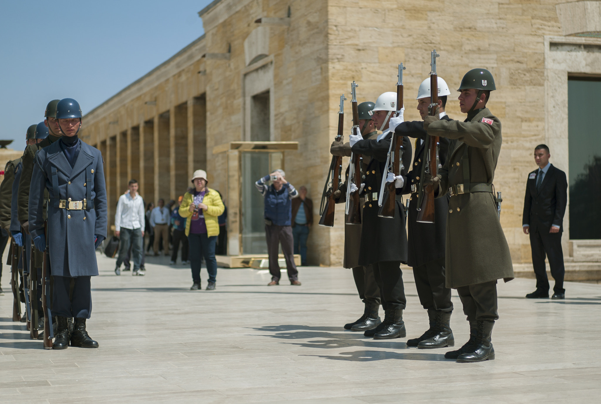 Summicron-M 50mm f/2 (IV, V) sample photo. Turks guard change photography
