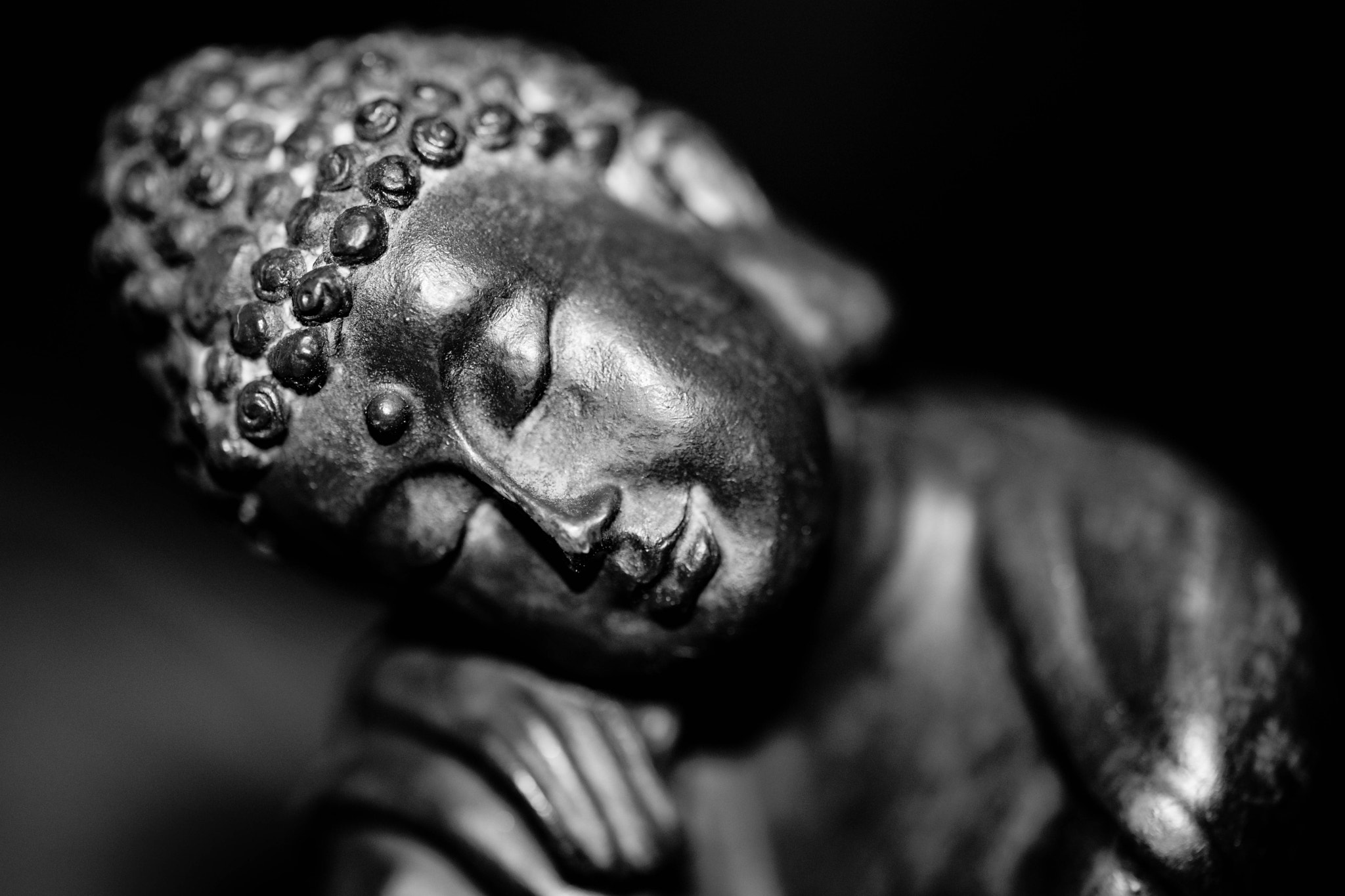 Sony a7 II + 105mm F2.8 sample photo. Sleeping buddha photography