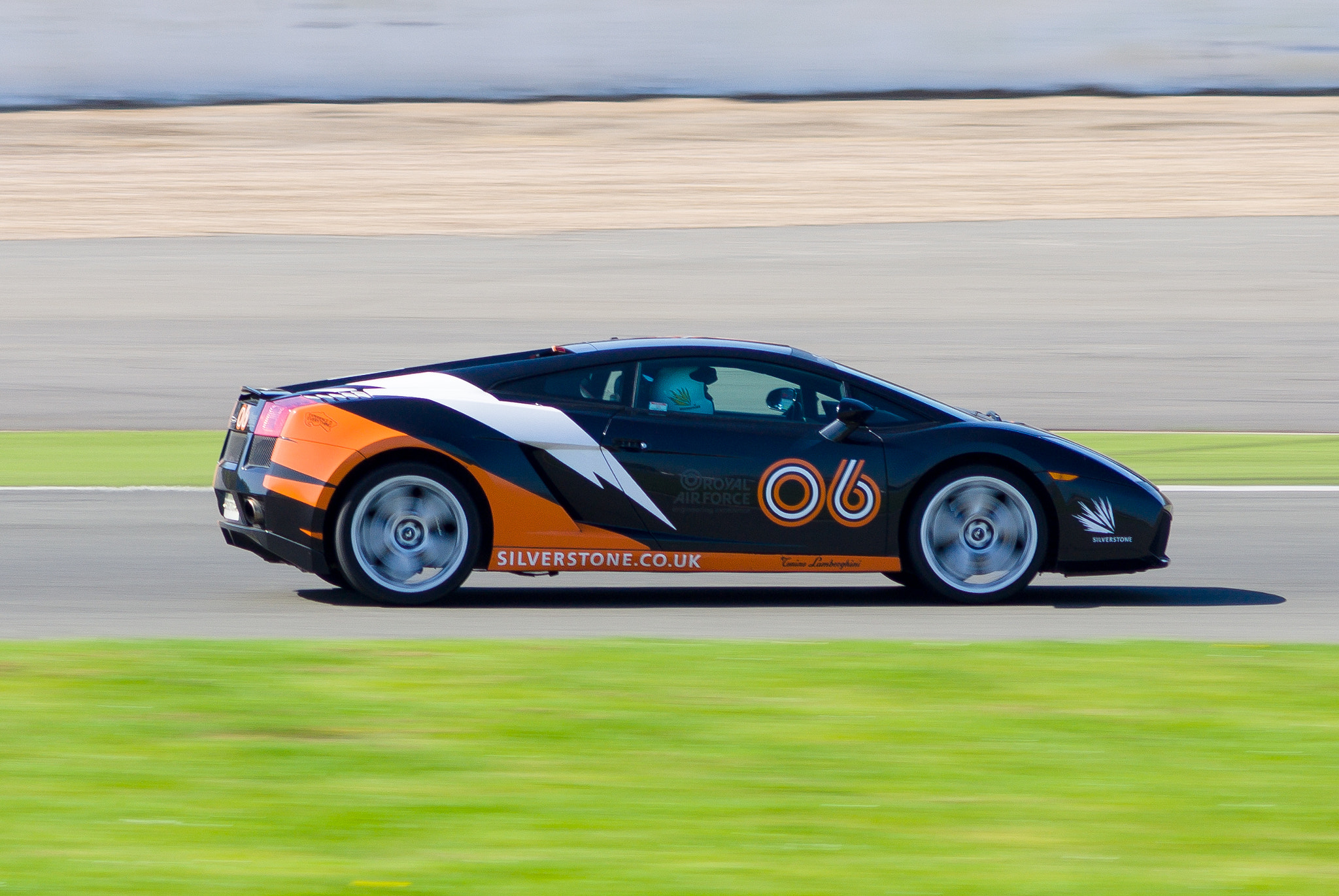 Sony Alpha DSLR-A300 sample photo. Gallardo at speed photography