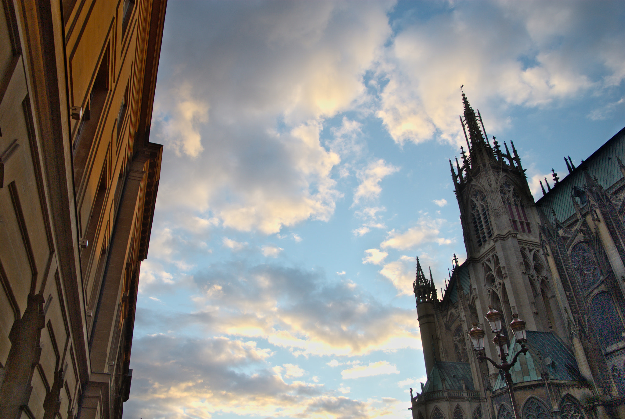 Nikon D200 + Sigma 18-50mm F3.5-5.6 DC sample photo. Metz, mairie et cathédrale photography