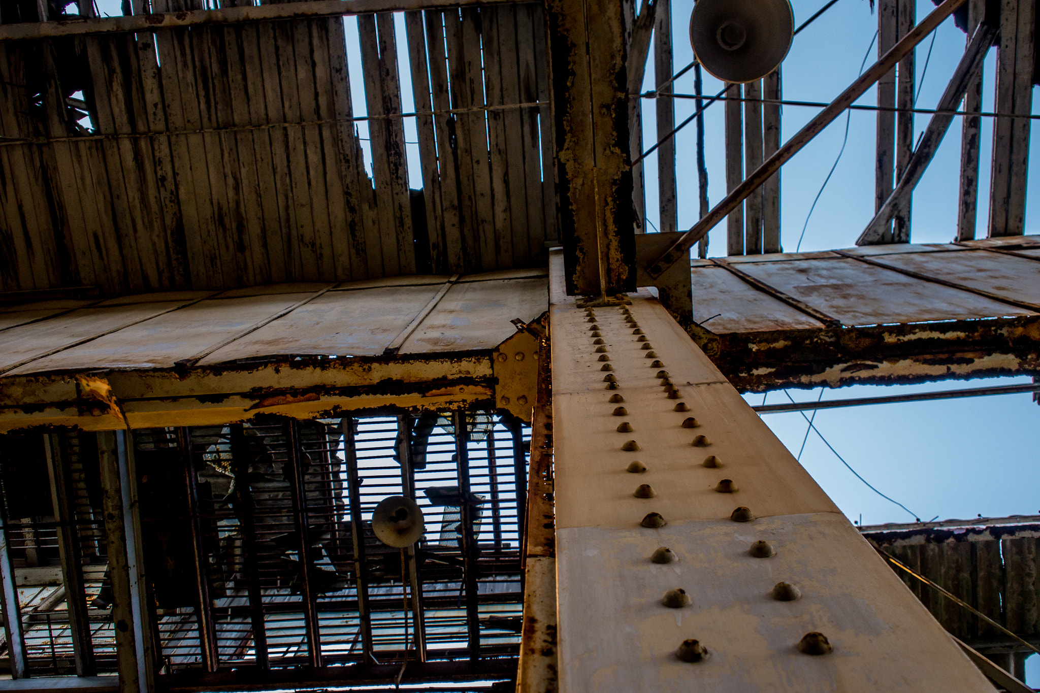 Panasonic Lumix DMC-G5 + Olympus M.Zuiko Digital 17mm F2.8 Pancake sample photo. Beautiful junk photography