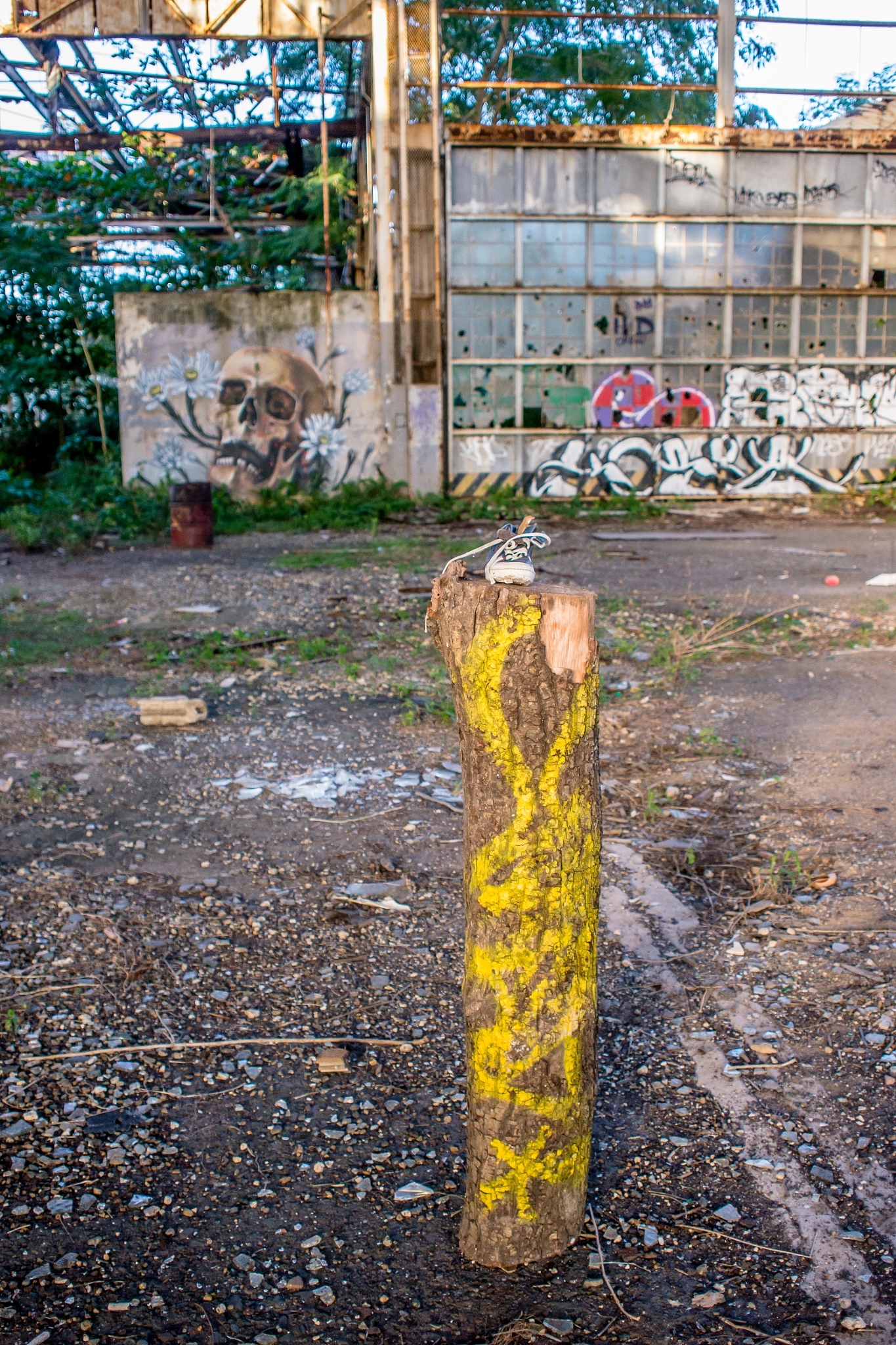 Panasonic Lumix DMC-G5 + Olympus M.Zuiko Digital 17mm F2.8 Pancake sample photo. Beautiful junk photography