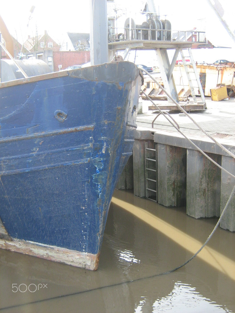 Canon POWERSHOT A430 sample photo. Old ship 7 photography