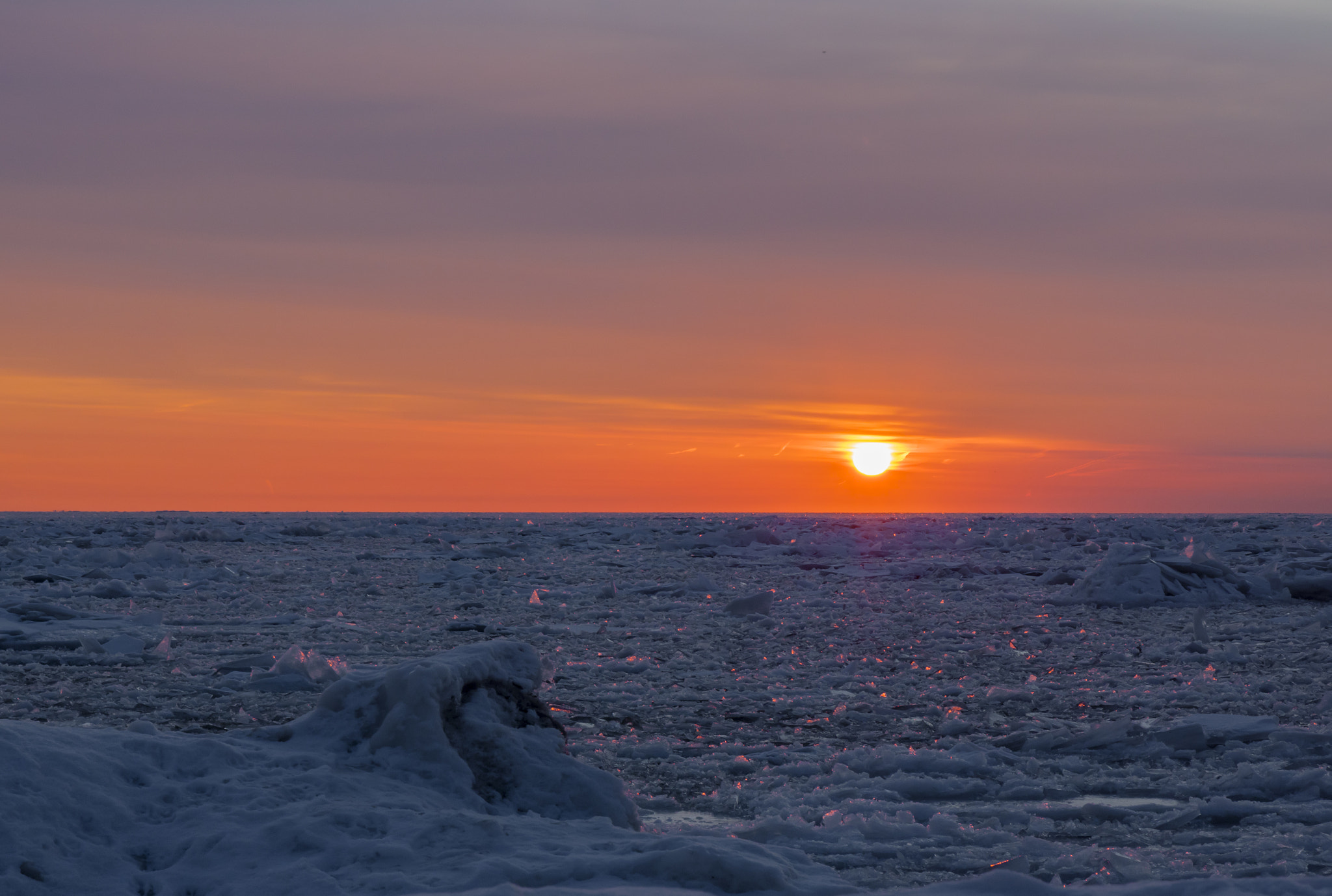 Canon EOS 750D (EOS Rebel T6i / EOS Kiss X8i) sample photo. Icy sunrise photography