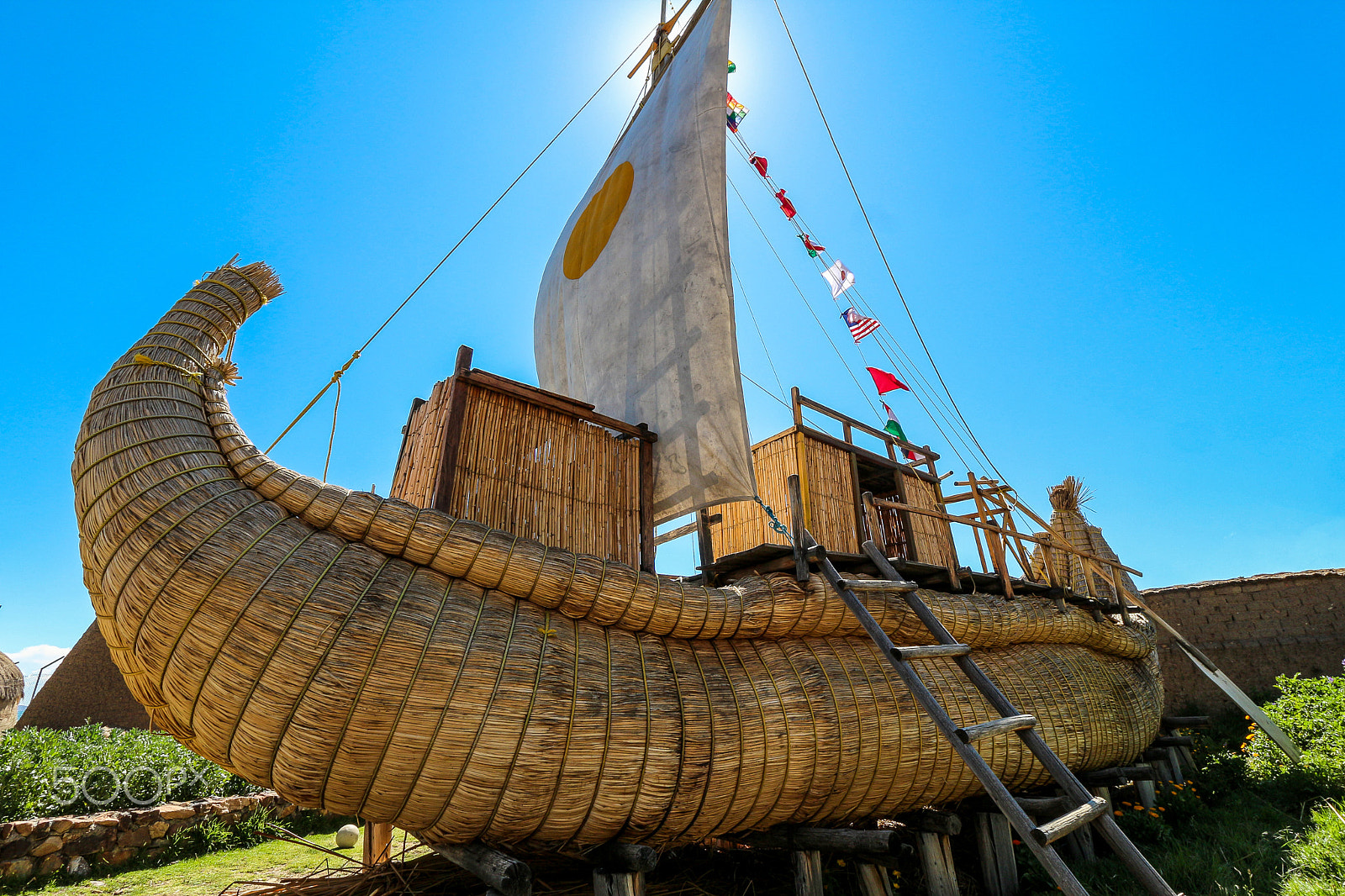 Canon EF-S 10-18mm F4.5–5.6 IS STM sample photo. Lake titicaca boat photography