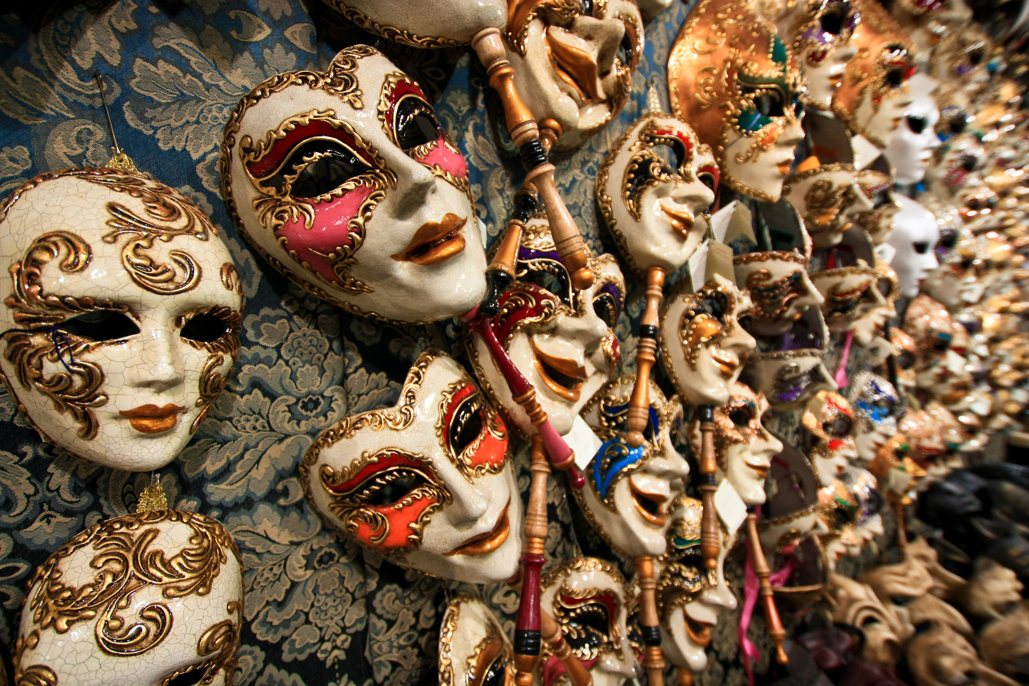 Sigma 10-20mm F3.5 EX DC HSM sample photo. Before the masquerade photography