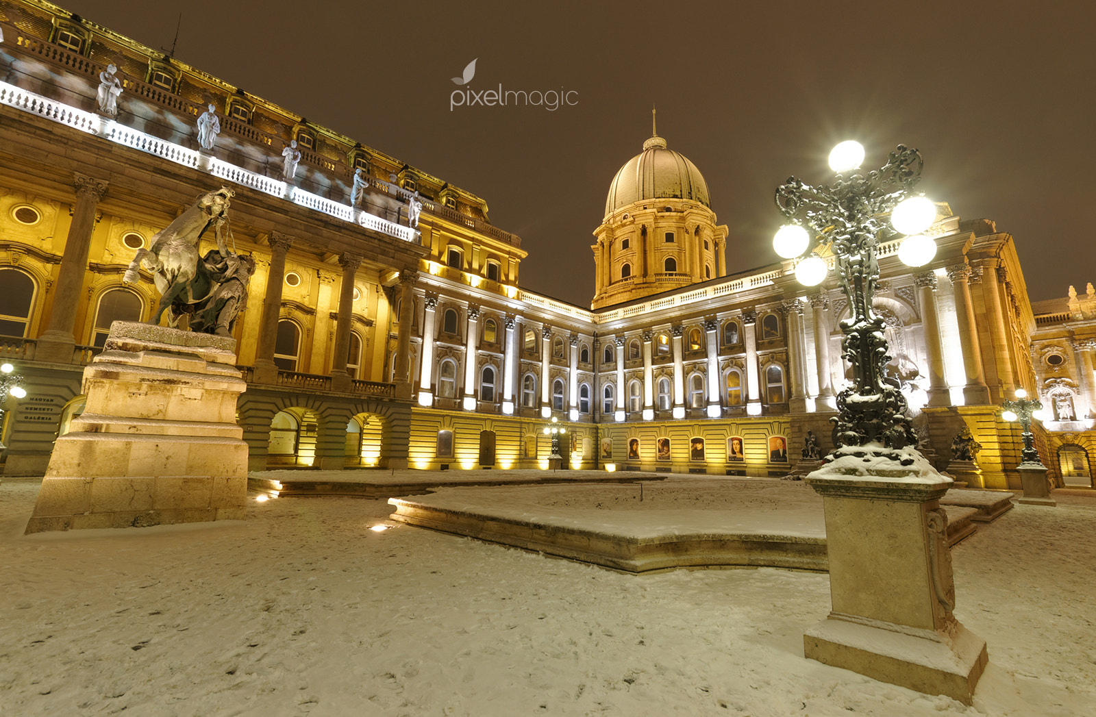 Nikon D90 + Sigma 10-20mm F3.5 EX DC HSM sample photo. Buda castle photography