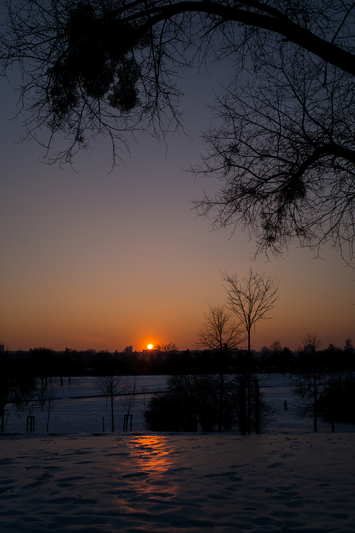 Summicron-M 1:2/28 ASPH. sample photo. Warsaw, wintry sunset photography