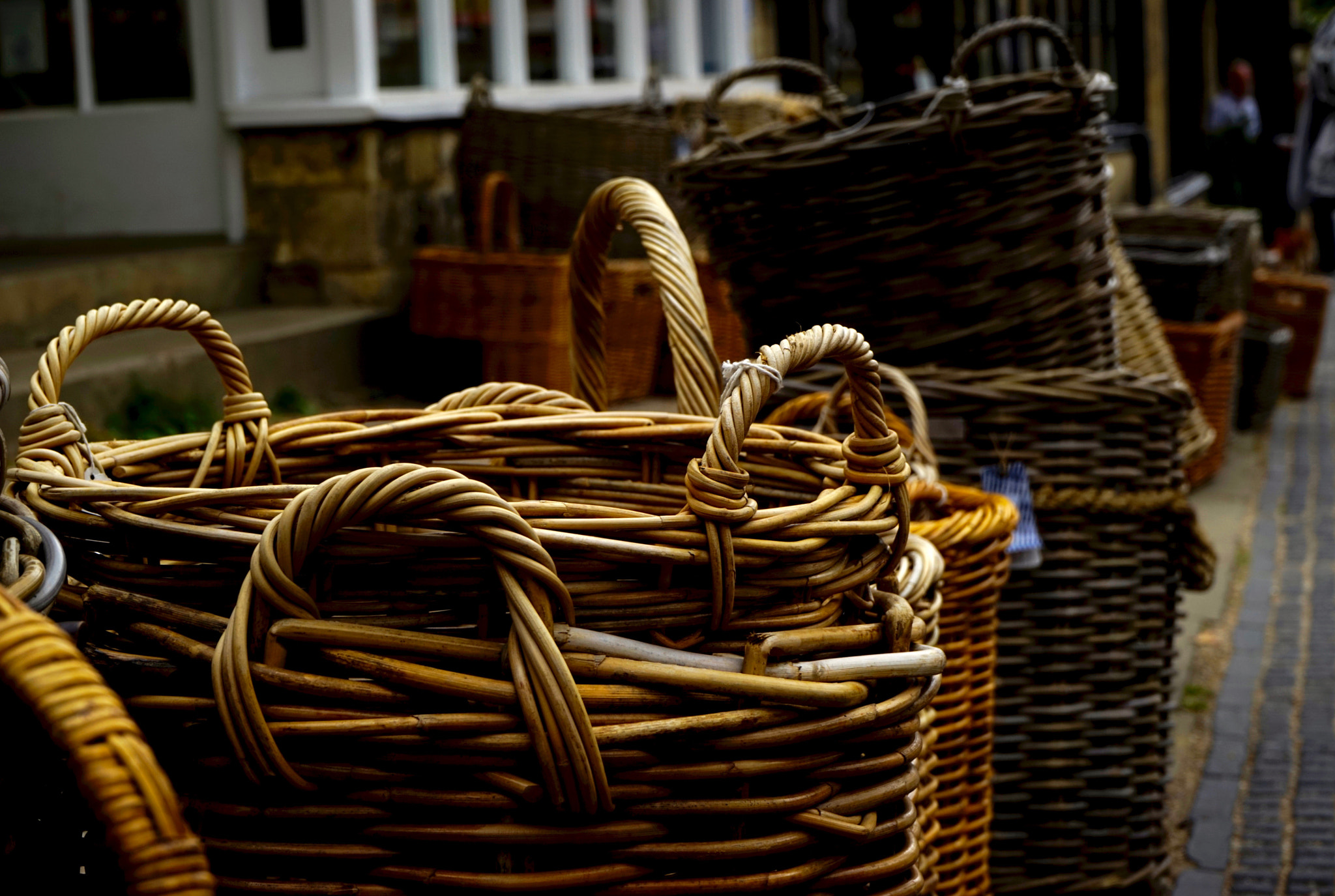 Sony FE 28-70mm F3.5-5.6 OSS sample photo. "burford"a genial evening... photography