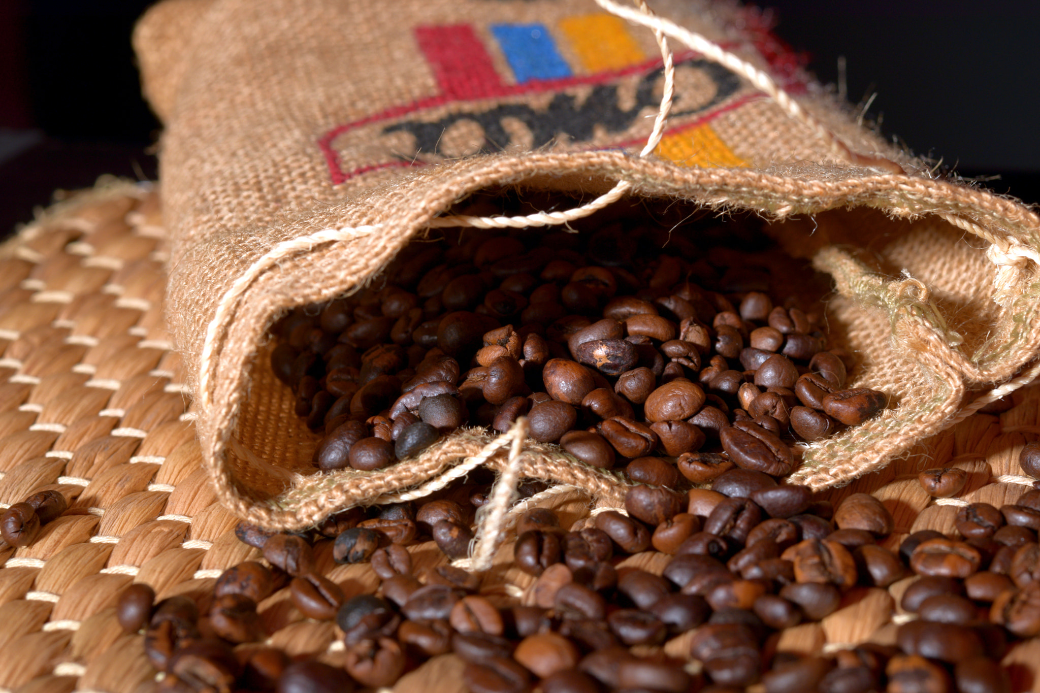 Nikon AF-S Micro-Nikkor 60mm F2.8G ED sample photo. Coffee photography