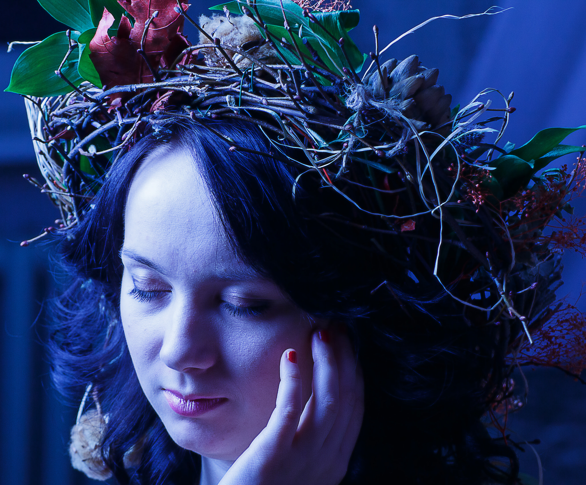 Tamron SP 35mm F1.8 Di VC USD sample photo. Girl with a wreath photography