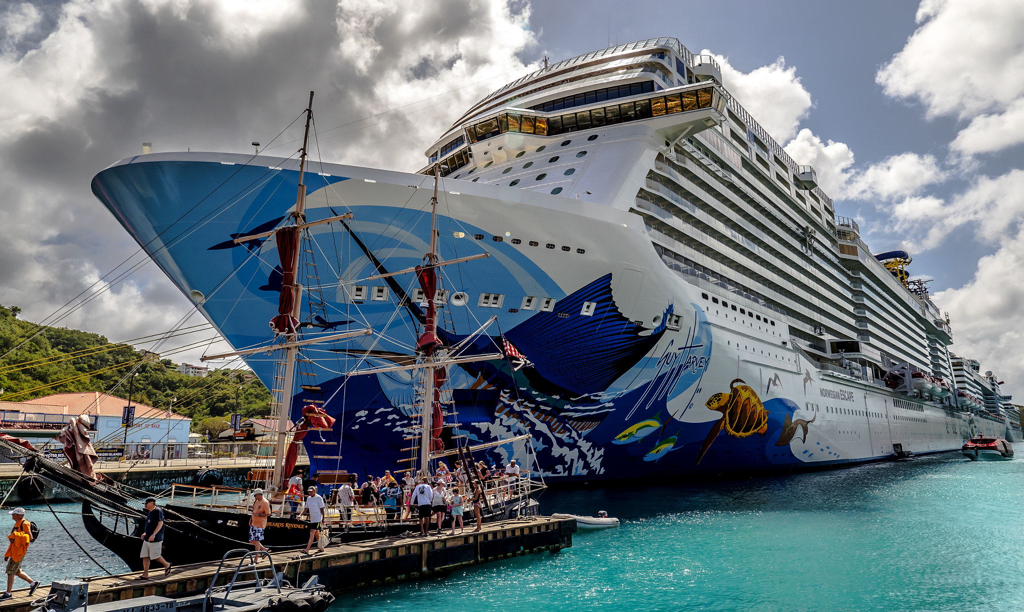 Panasonic Lumix DMC-GX8 + Olympus M.Zuiko Digital ED 7-14mm F2.8 PRO sample photo. Big cruiseship photography