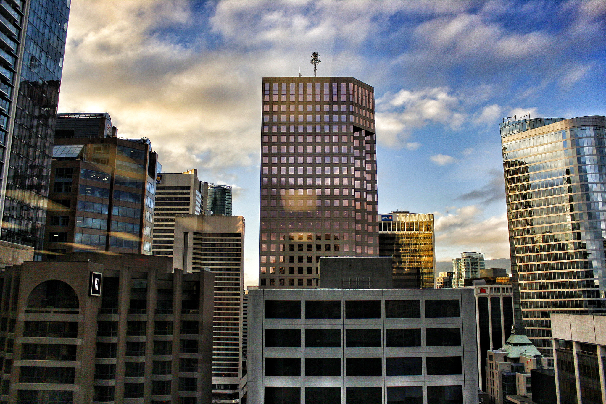 Canon EF-S 18-55mm F3.5-5.6 IS sample photo. Vancouver downtown photography