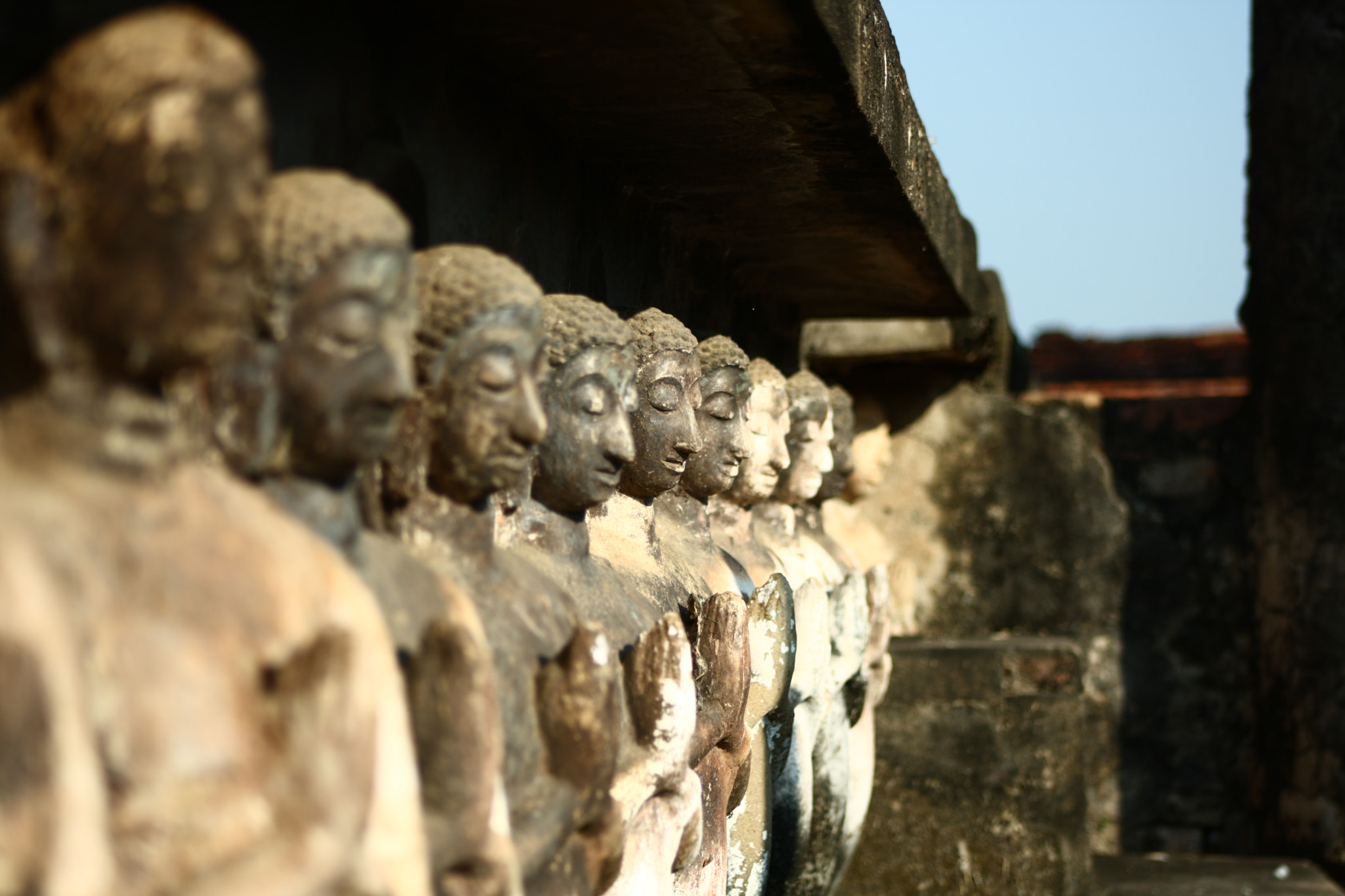 Canon EOS 1000D (EOS Digital Rebel XS / EOS Kiss F) sample photo. The monks photography