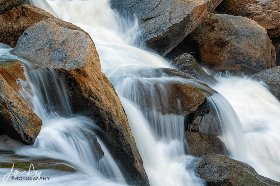 Pentax smc DA* 16-50mm F2.8 ED AL (IF) SDM sample photo. Water cuts rock photography