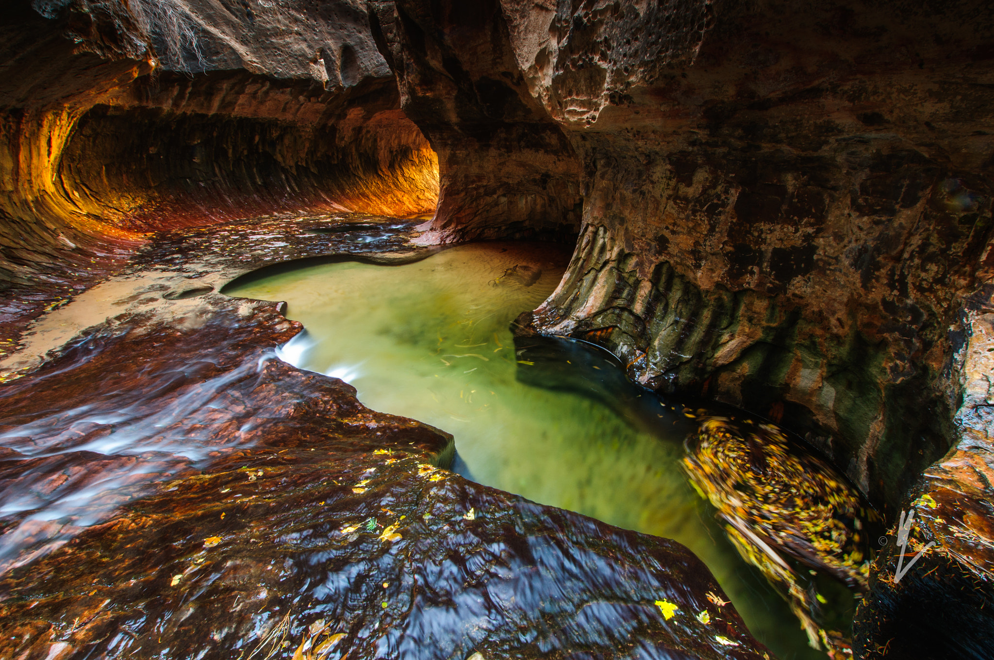 Nikon D300S + Sigma 10-20mm F3.5 EX DC HSM sample photo. Subway glow photography