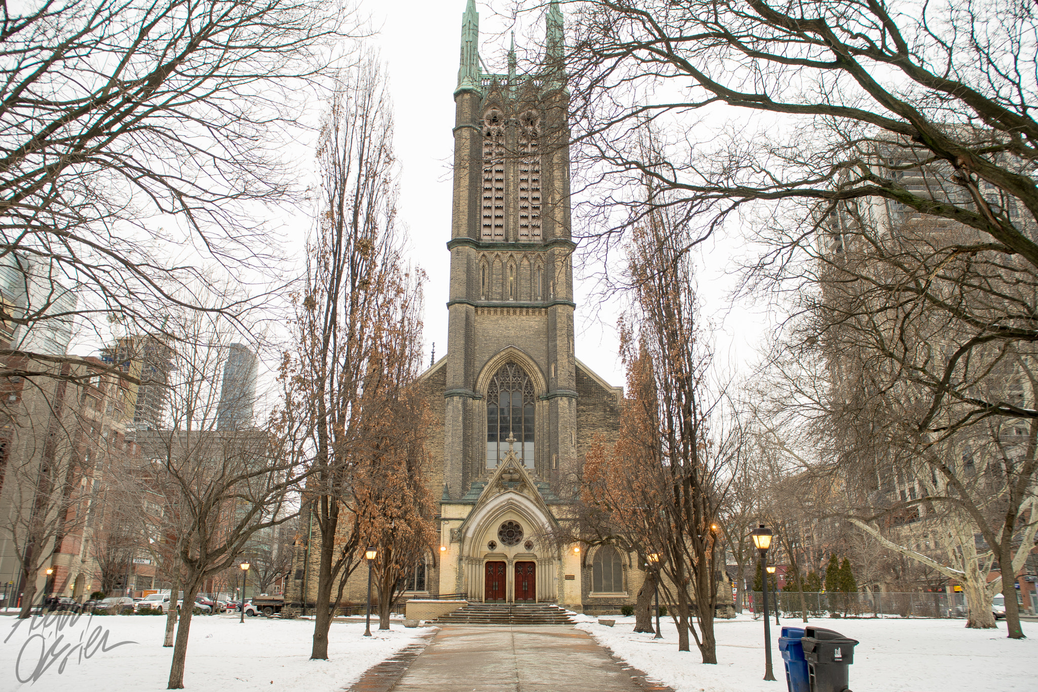 Minolta AF 28-80mm F3.5-5.6 II sample photo. Cathedral photography