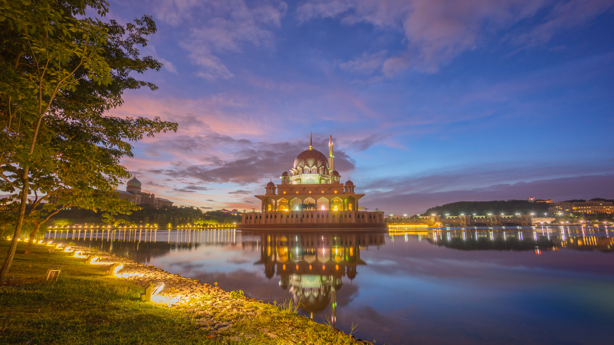 Sony E 10-18mm F4 OSS sample photo. Majestic sunrise at putra mosque, putrajaya malaysia photography