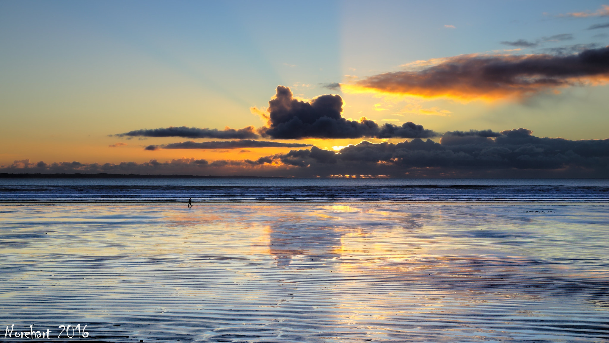 Pentax K-5 II sample photo. Le marcheur au crepuscule photography