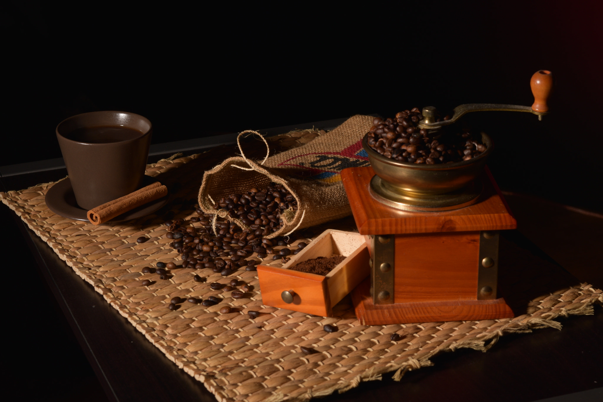 Nikon AF-S Micro-Nikkor 60mm F2.8G ED sample photo. Coffee time photography