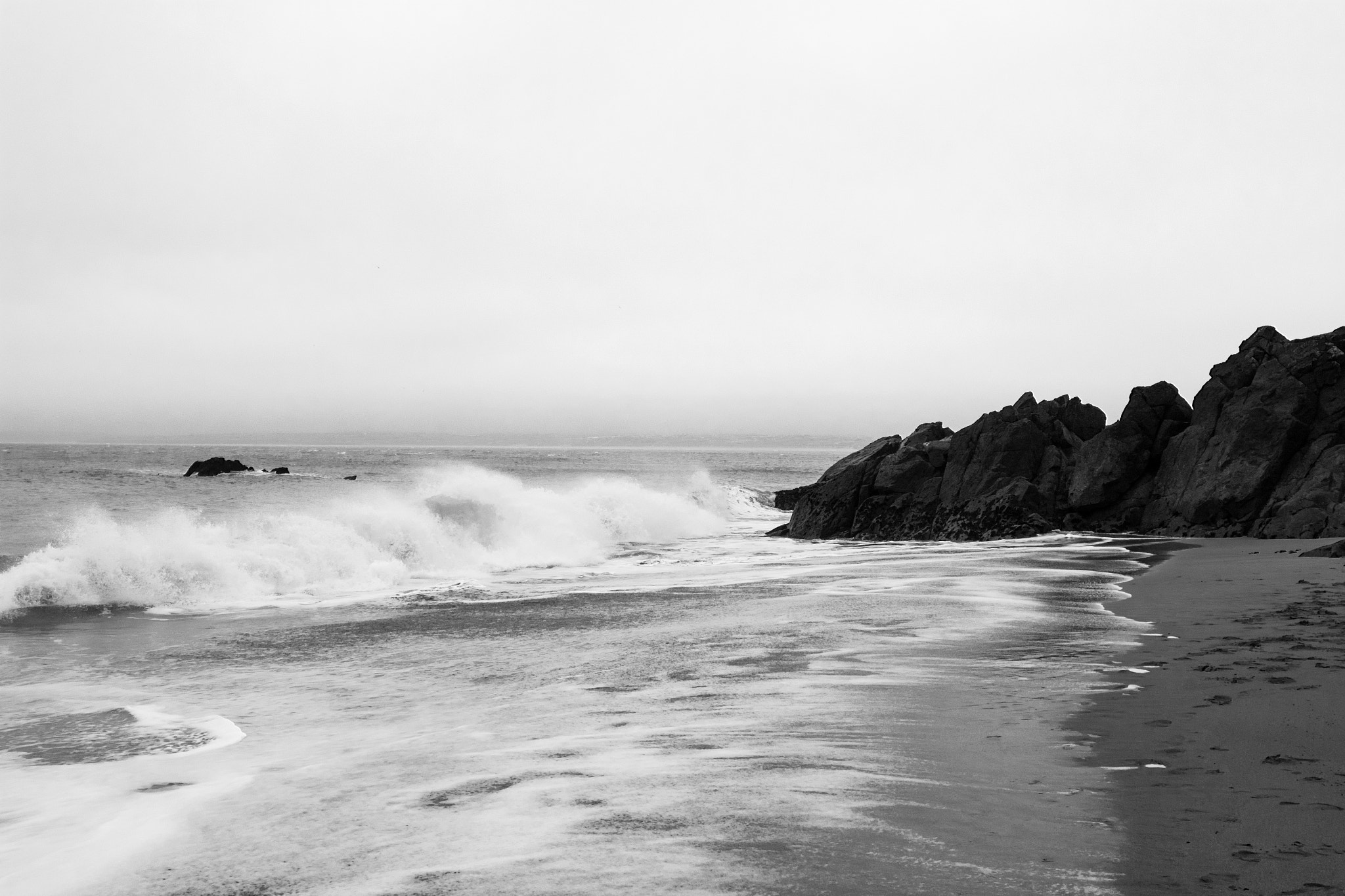 Canon EOS 7D Mark II + Canon EF 20mm F2.8 USM sample photo. St ives waves photography